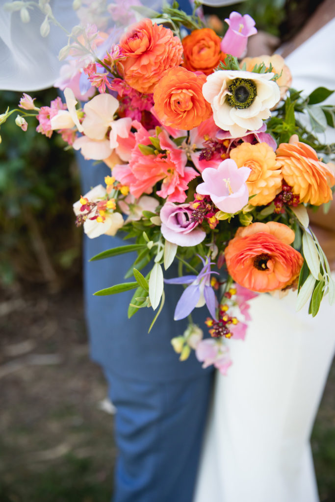 Anne's bridal bouquet close up photo by Pixel Perfect Visuals @pixelperfectvisuals